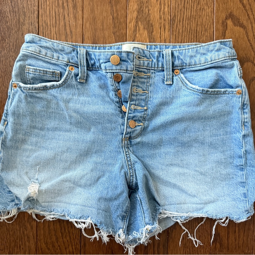 Universal Thread Shorts